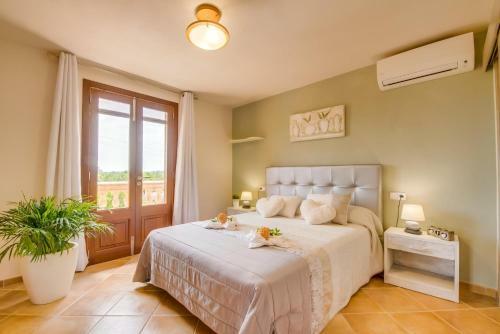 Santa Margalida Villa Sleeps 8 Pool Air Con Wifi