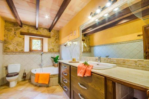 Santa Margalida Villa Sleeps 8 Pool Air Con Wifi