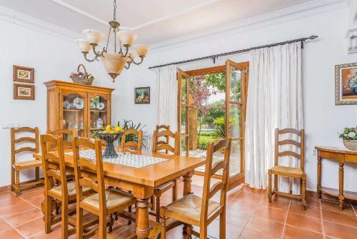 Santa Margalida Villa Sleeps 10 Air Con Wifi