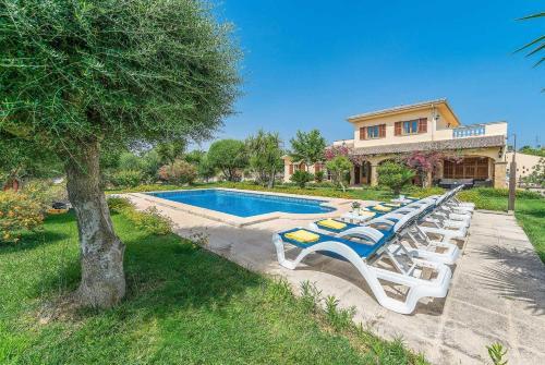 Santa Margalida Villa Sleeps 10 Air Con Wifi