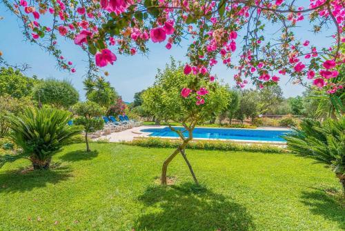 Santa Margalida Villa Sleeps 10 Air Con Wifi