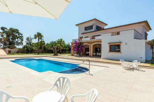 Villa Can Turquesa / Casa Turquesa