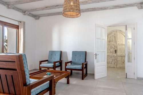 Villa Can Turquesa / Casa Turquesa