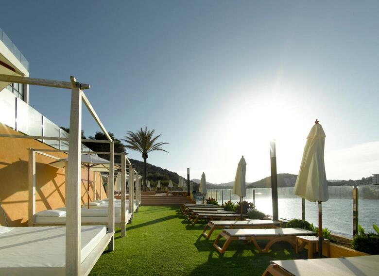 Hostal Palladium Hotel Cala Llonga - Adults Only
