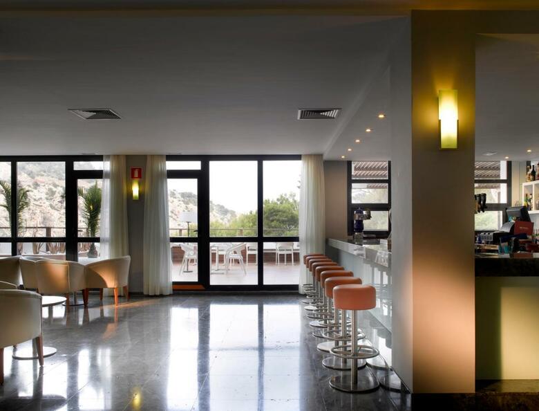 Hostal Palladium Hotel Cala Llonga - Adults Only