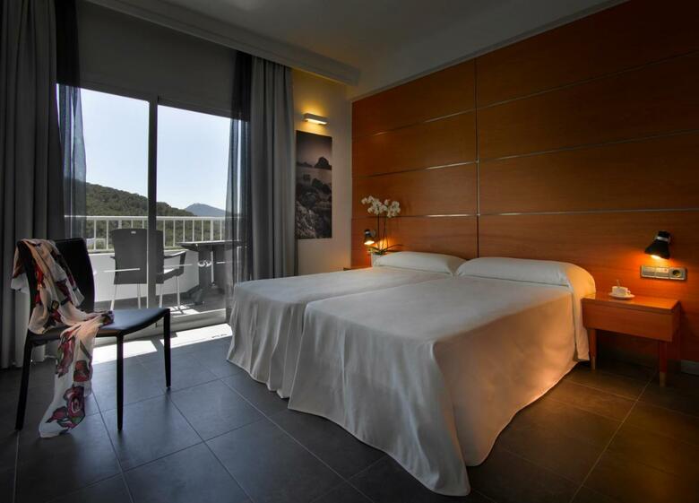 Hostal Palladium Hotel Cala Llonga - Adults Only