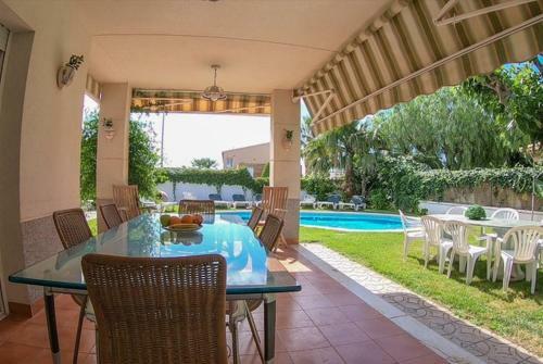 Segur De Calafell Villa Sleeps 11 Pool Air Con Wifi