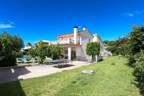 Segur De Calafell Villa Sleeps 11 Pool Air Con Wifi