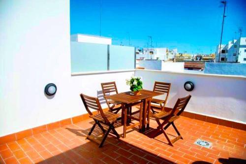 Double E Apartments Atico Quijano