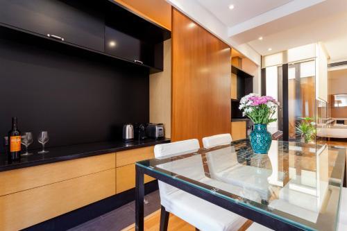 Artists Design - Space Maison Apartments