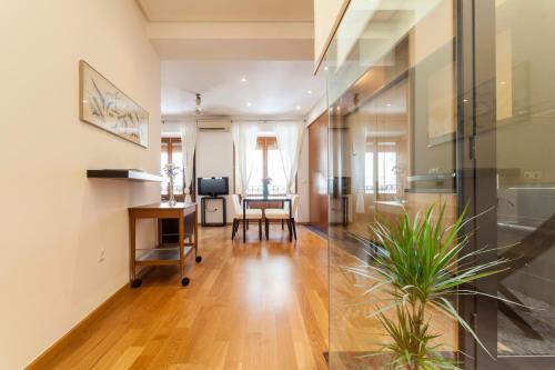 Artists Design - Space Maison Apartments