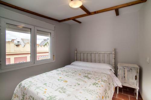 10 Bdr Chalet; Maria Luisa Park