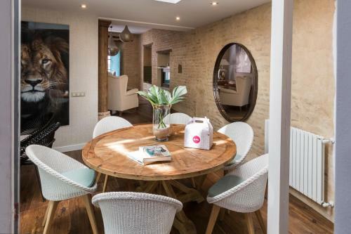 Apartamento Puerta Catedral Art Gallery