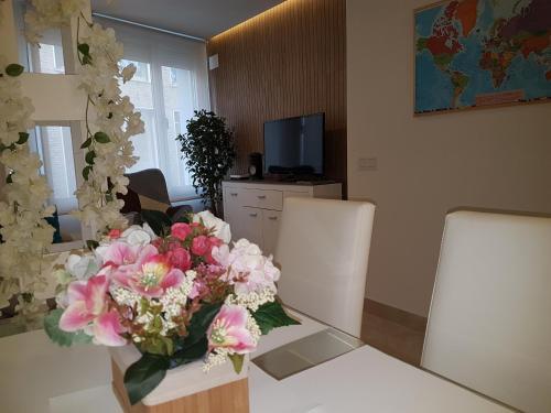 Reservaloen Apartamentos Murillo