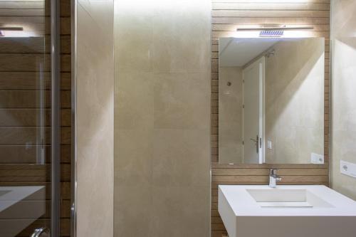 Reservaloen Apartamentos Murillo