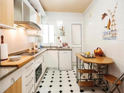 Four-bedroom Apartment In Sevilla