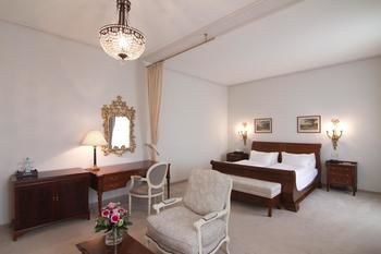 Grandhotel Romerbad(.)