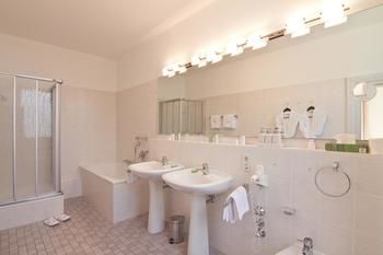 Grandhotel Romerbad(.)