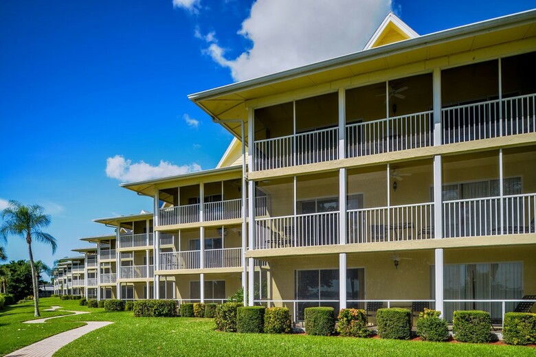 Hotel Mystic Dunes Resort & Golf Club