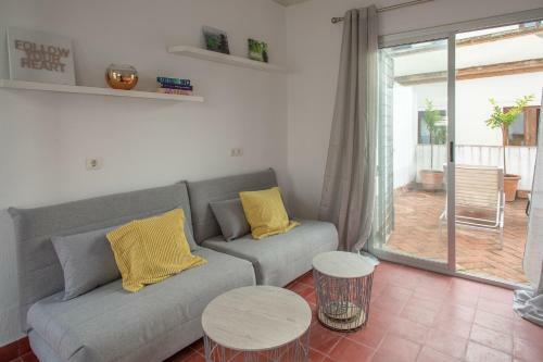 Reservaloen Casa Sevillana