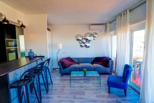 Chic Sea Views Apartment