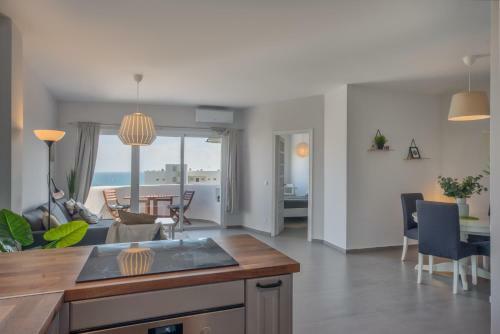 Calahonda Luxury Beach Apartment