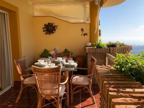Apartamento Ref. 2733 Altos De Calahonda