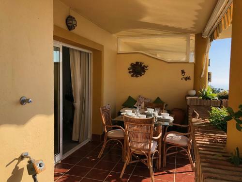 Apartamento Ref. 2733 Altos De Calahonda