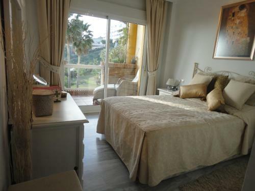 Apartamento Ref. 2733 Altos De Calahonda