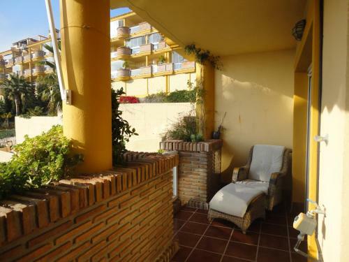 Apartamento Ref. 2733 Altos De Calahonda