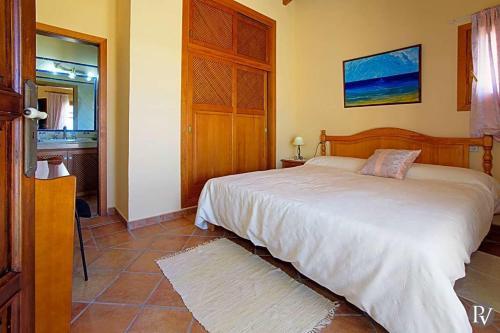 Son Macia Villa Sleeps 8 Pool Wifi