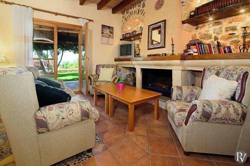 Son Macia Villa Sleeps 8 Pool Wifi