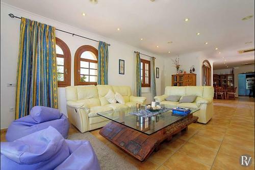 Son Macia Villa Sleeps 6 Pool Air Con