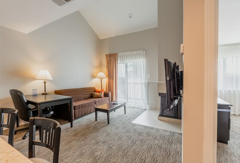 Hotel Hawthorn Suites By Wyndham Arl
