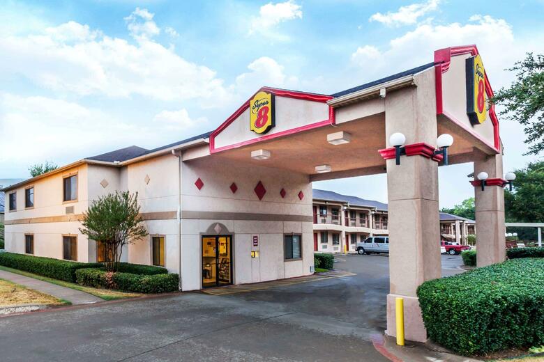 Hotel Super 8 Arlington East