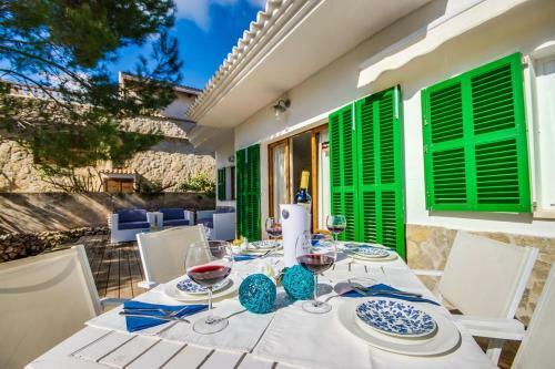 Son Serra De Marina Villa Sleeps 4