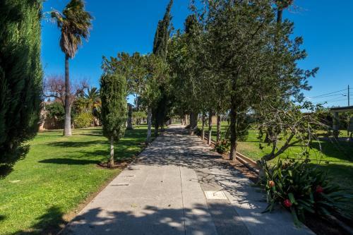 Villa Moli Dels Reis Pool And Gardens