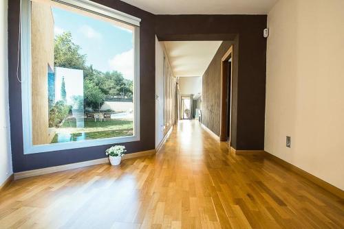 Son Servera Villa Sleeps 6 Pool Air Con Wifi