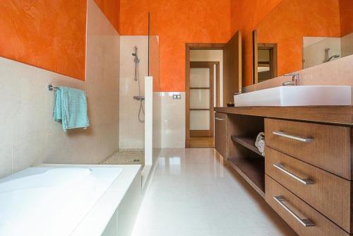 Son Servera Villa Sleeps 6 Pool Air Con Wifi