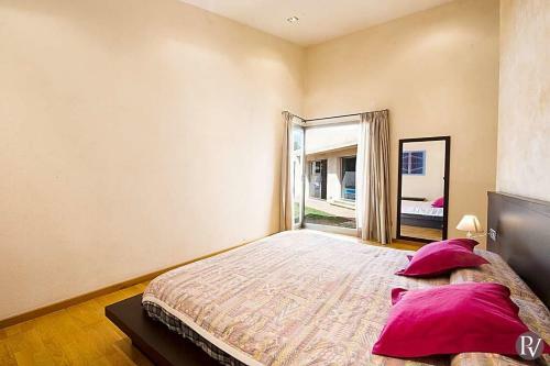 Son Servera Villa Sleeps 8 Pool Wifi