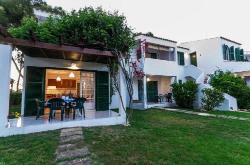 Apartamentos Las Brisas I & II