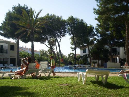Apartamentos Las Brisas I & II
