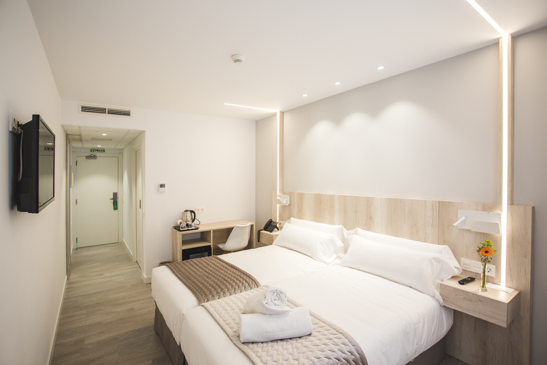 Hotel Dwo �baster