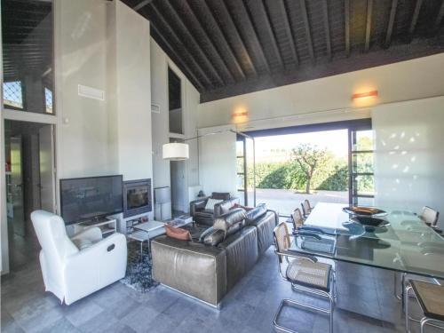 Three-bedroom Holiday Home In Sucina