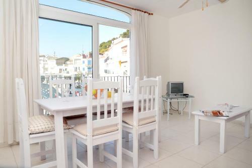 Tamariu Apartment Sleeps 6 Wifi