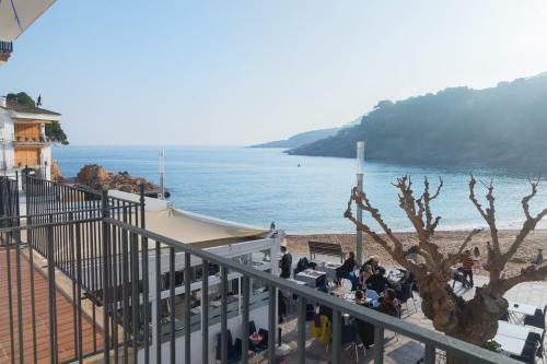 Tamariu Apartment Sleeps 6 Air Con
