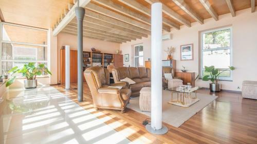 Luxury Beachfront Villa In Tarragona