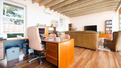 Luxury Beachfront Villa In Tarragona