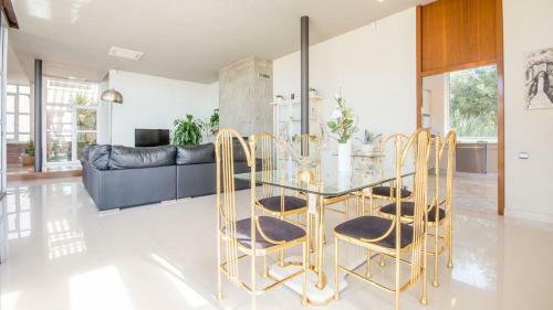 Luxury Beachfront Villa In Tarragona