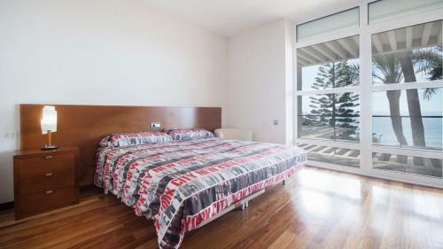 Luxury Beachfront Villa In Tarragona